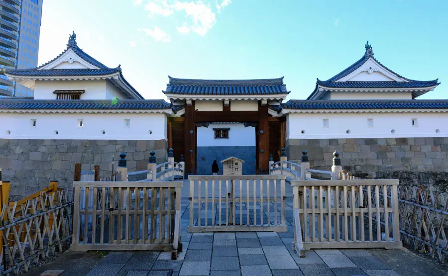 駿府城東御門