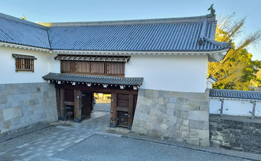 駿府城東御門