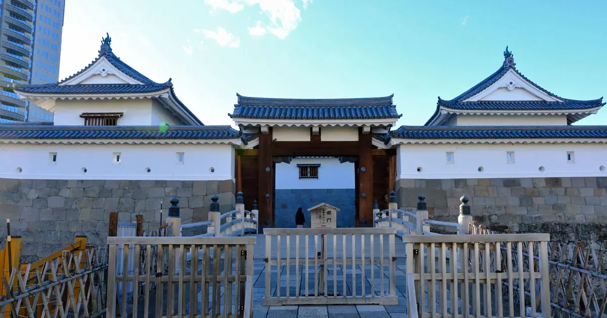 駿府城東御門