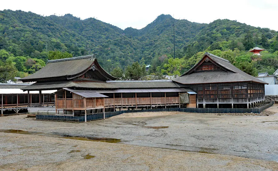 厳島神社