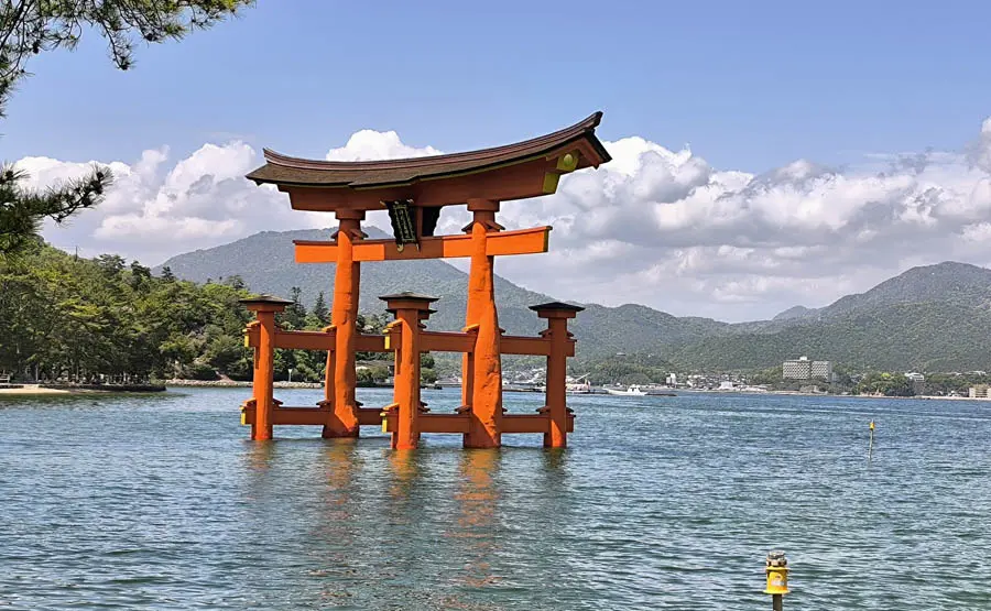 厳島神社