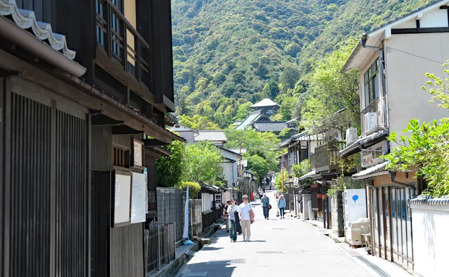 宮島滝小路