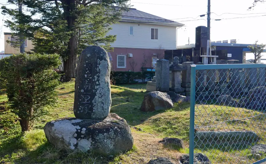 宮之前一里塚跡