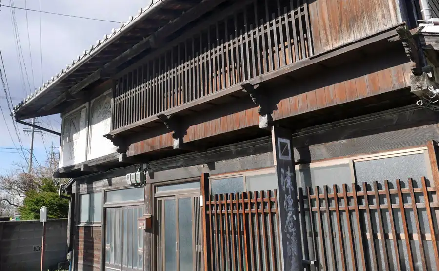 茶屋つがるや