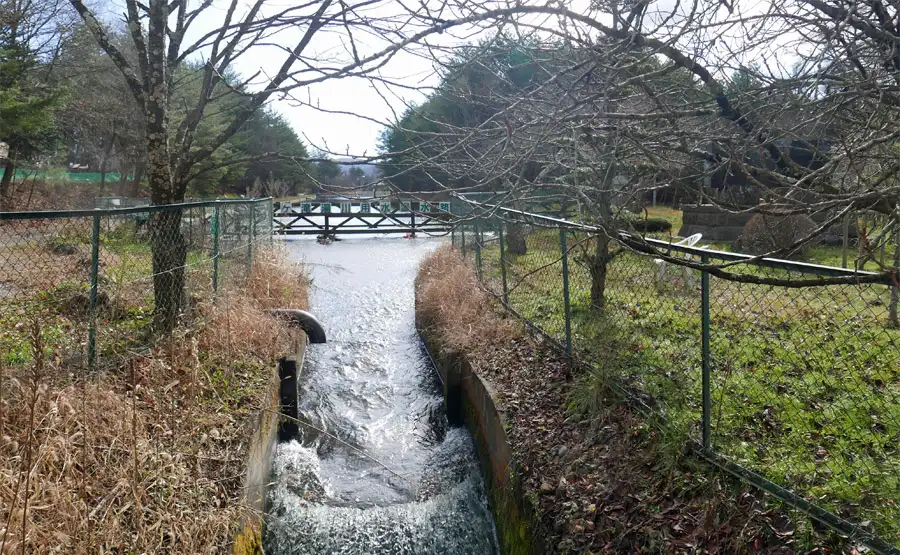 千ヶ滝湯川用水温水路