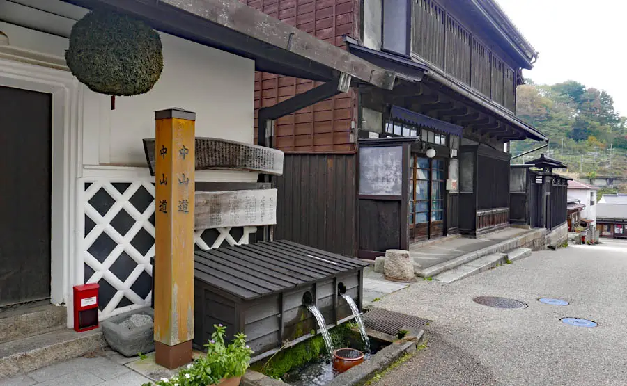 上の段