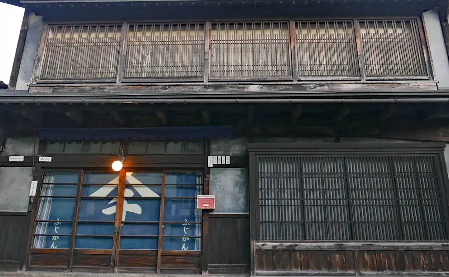 上の段