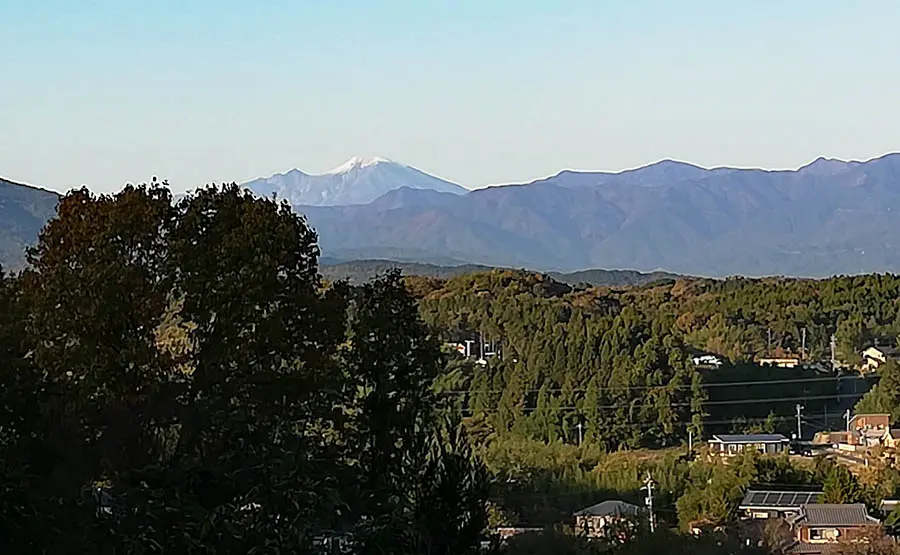 御嶽山遠望