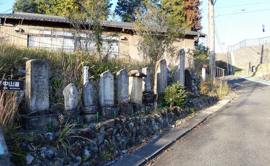 上宿石仏群