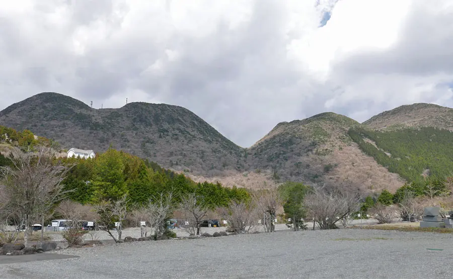 二子山